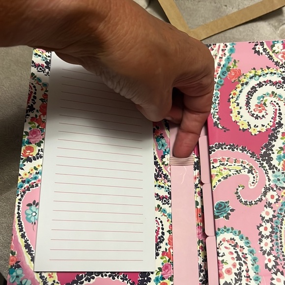 Vera Bradley, wildflower paisley, fuchsia market organizer, new, notebook inside - Picture 5 of 5